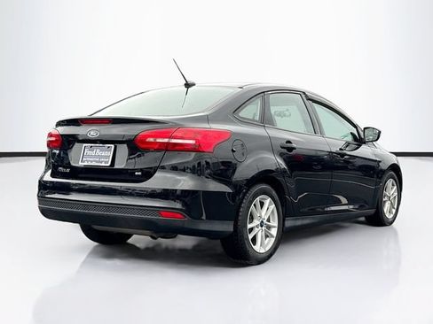 Certified 2018 Ford Focus SE w/ Cold Weather Package FWD image 11