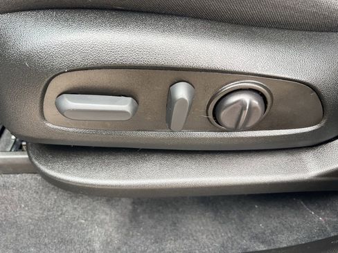 Used 2023 Chevrolet Traverse LT w/ Midnight/Sport Edition image 54