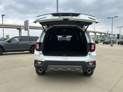 Used 2022 Honda Passport TrailSport image 9