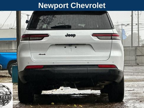 Used 2023 Jeep Grand Cherokee L Laredo image 6