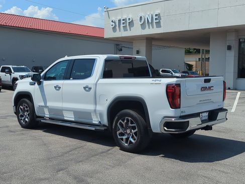 Used 2025 GMC Sierra 1500 SLT w/ SLT Premium Package AWD/4WD image 4