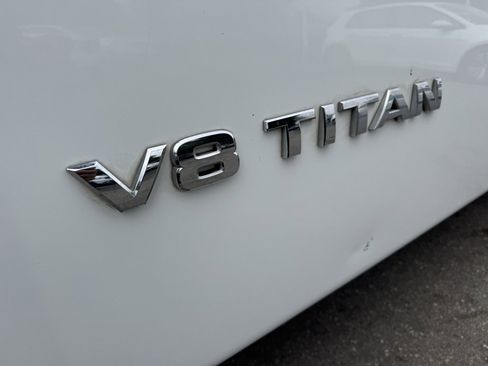 Used 2015 Nissan Titan S image 20