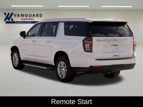 Used 2024 Chevrolet Suburban LT image 8