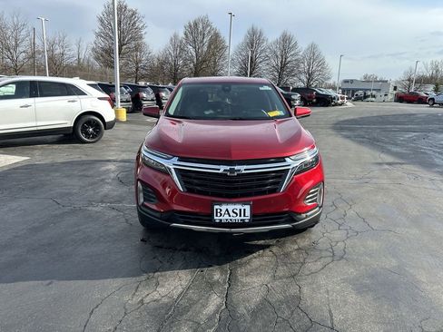 Used 2024 Chevrolet Equinox LT image 3