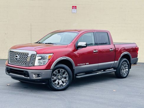 Used 2019 Nissan Titan Platinum Reserve w/ Platinum Utility Package image 4