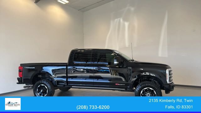 Used 2025 Ford F350 Platinum w/ Tremor Off-Road Package AWD/4WD image 8