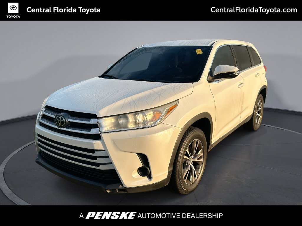 Used 2019 Toyota Highlander LE FWD image 1