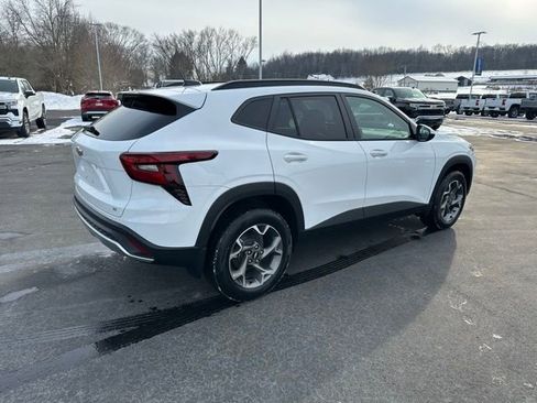 New 2026 Chevrolet Trax LT w/ LT Convenience Package image 4