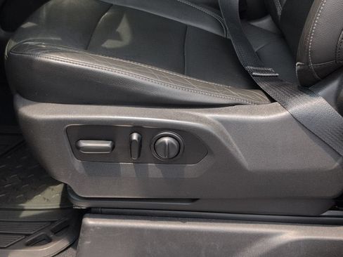 Used 2020 Chevrolet Silverado 1500 RST AWD/4WD image 16