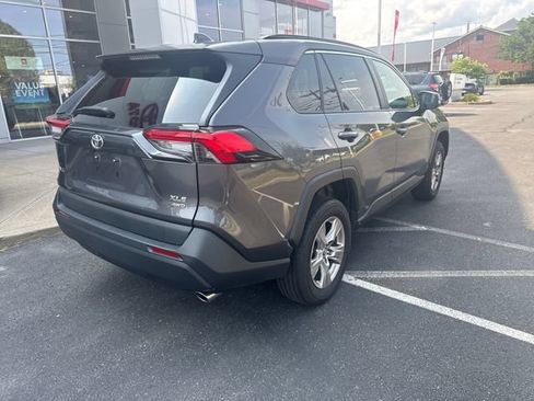 Used 2023 Toyota RAV4 XLE AWD/4WD image 3