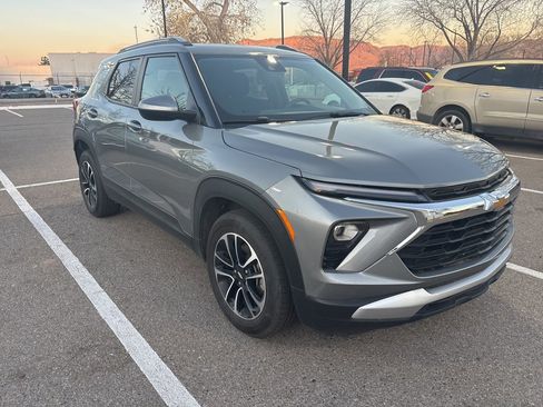 Certified 2025 Chevrolet TrailBlazer LT image 1