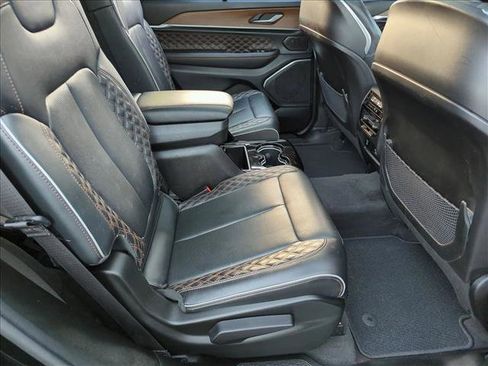 Used 2022 Jeep Grand Cherokee L Summit w/ Luxury Tech Group V image 21