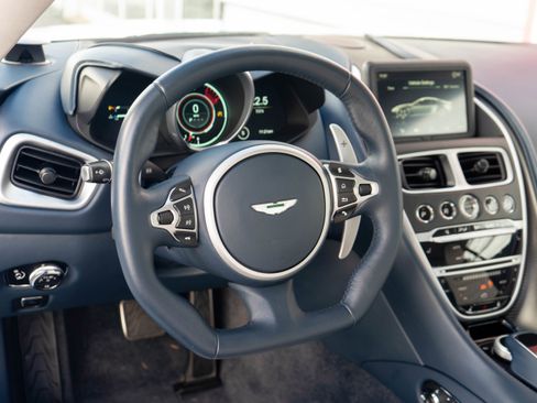 Used 2019 Aston Martin DBS Superleggera image 10