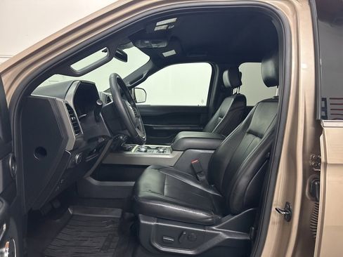 Used 2020 Ford Expedition XLT w/ FX4 Off-Road Package image 31