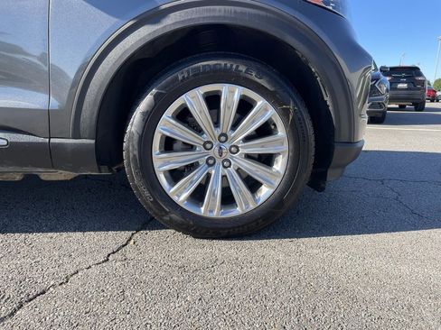 Used 2020 Ford Explorer Limited image 30