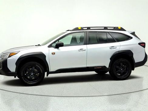 Used 2025 Subaru Outback Wilderness AWD/4WD image 8