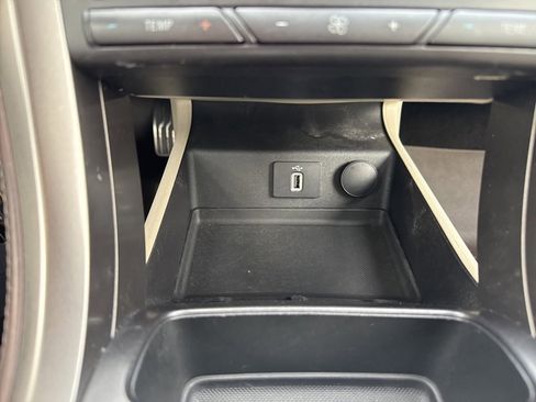 Used 2017 Ford Fusion Platinum image 17