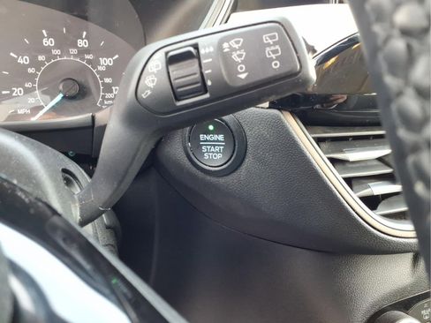 Used 2022 Ford Escape SE w/ SE Sport Appearance Package image 19