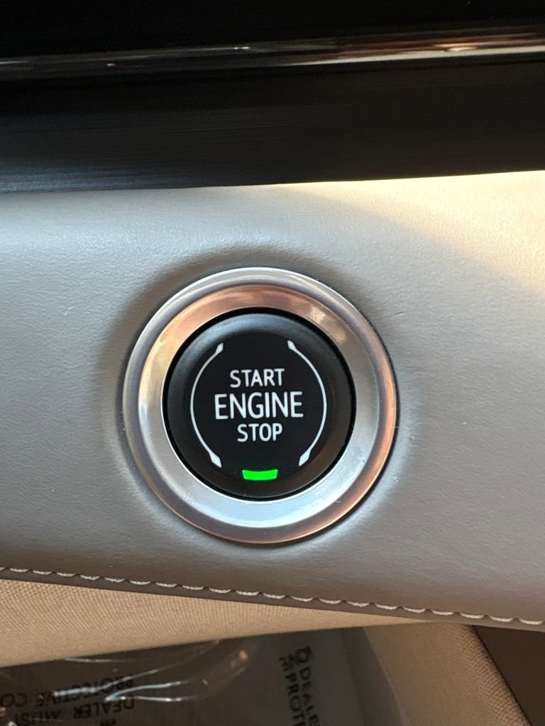 Used 2022 Cadillac Escalade Sport Platinum AWD/4WD image 25