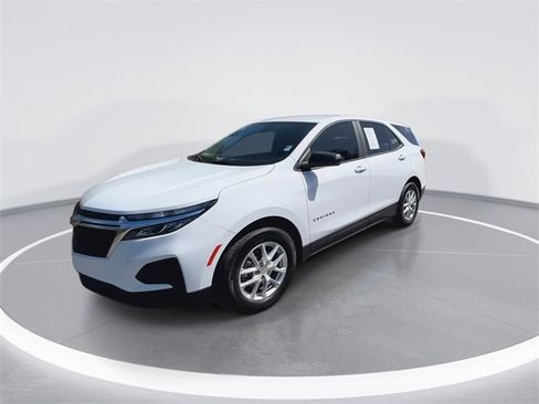 Certified 2024 Chevrolet Equinox LS w/ Driver Confidence II Package image 5