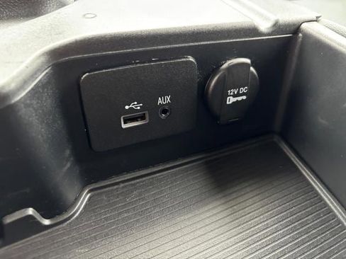 Used 2015 RAM 1500 Express image 24