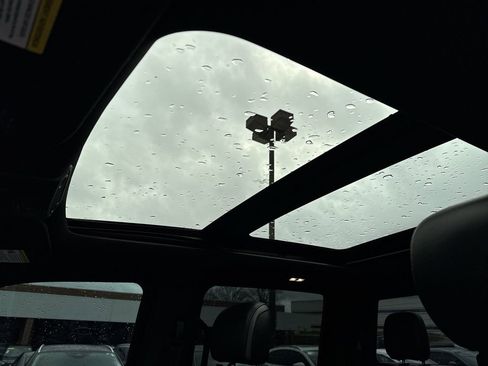 Used 2019 Ford F150 Platinum w/ Equipment Group 701A Luxury image 21