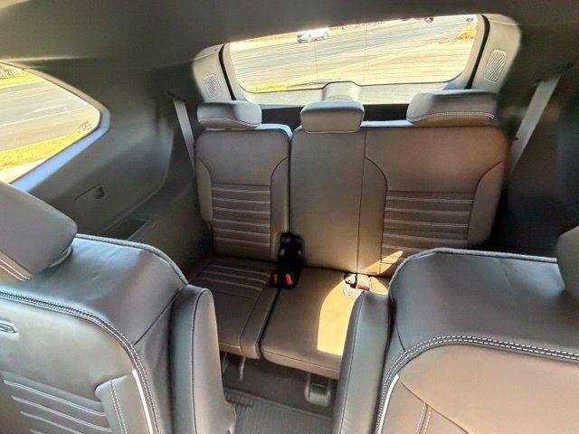 New 2027 GMC Acadia Denali Ultimate w/ LPO, Floor Liner Package AWD/4WD image 16