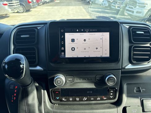 New 2025 RAM ProMaster 2500 w/ Quick Order Package 22G SLT image 19