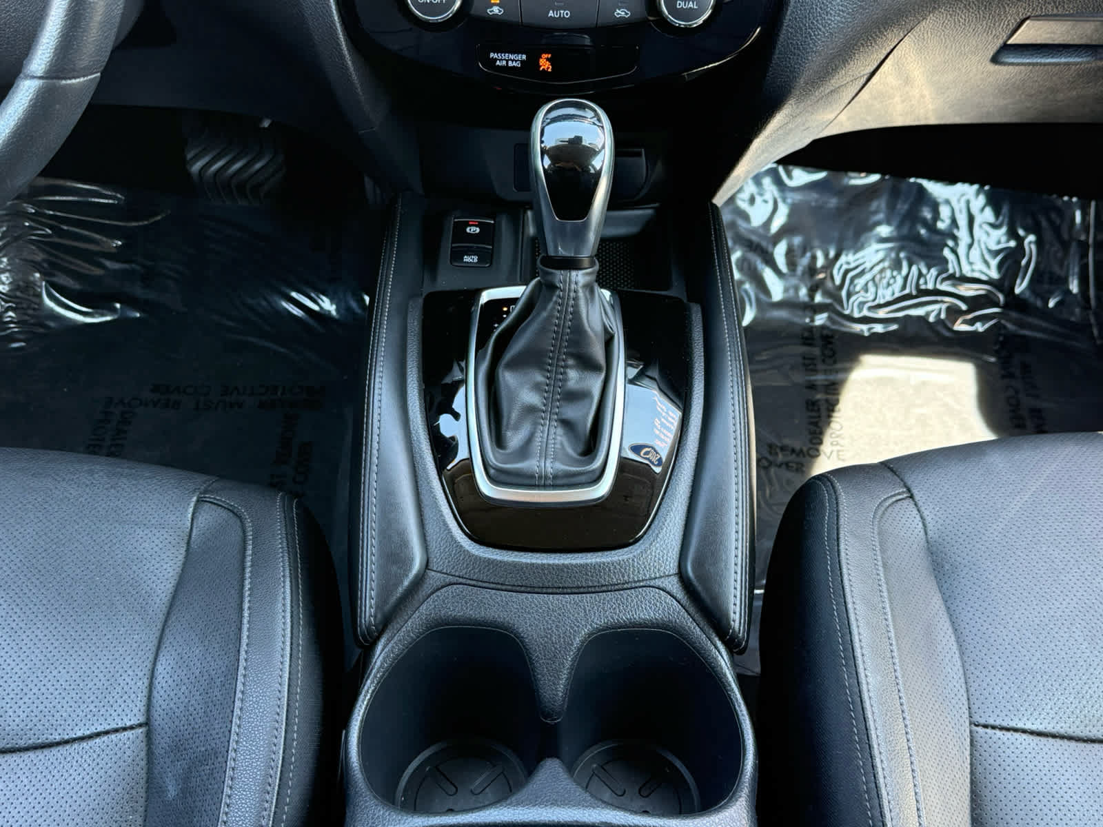 Used 2020 Nissan Rogue SL AWD/4WD image 28