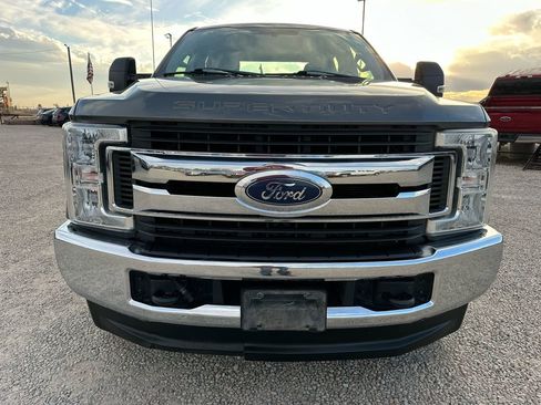 Used 2019 Ford F250 XL w/ STX Appearance Package image 3