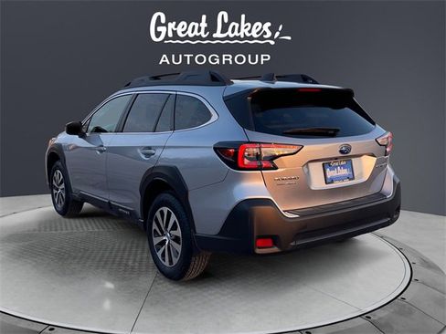 Certified 2025 Subaru Outback Premium image 3