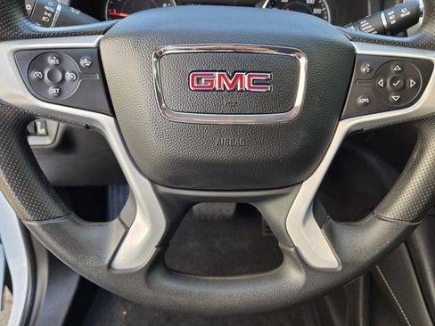 Used 2023 GMC Acadia SLE w/ Driver Convenience Package image 27