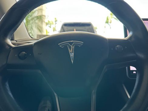 Used 2018 Tesla Model 3 Long Range RWD image 10