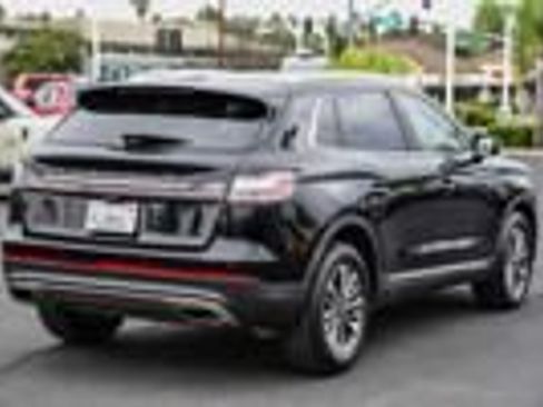 Used 2023 Lincoln Nautilus AWD w/ Premium Package image 5