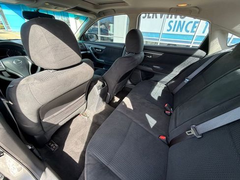 Used 2015 Nissan Altima 2.5 SV w/ Convenience Package image 28