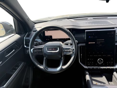 Used 2025 GMC Acadia Elevation FWD image 12
