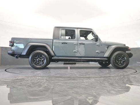 New 2026 Jeep Gladiator Sport image 57