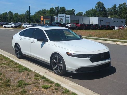 Used 2026 Honda Accord SE image 15