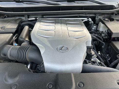 Used 2023 Lexus GX 460 Luxury w/ Sport Design Package AWD/4WD image 6