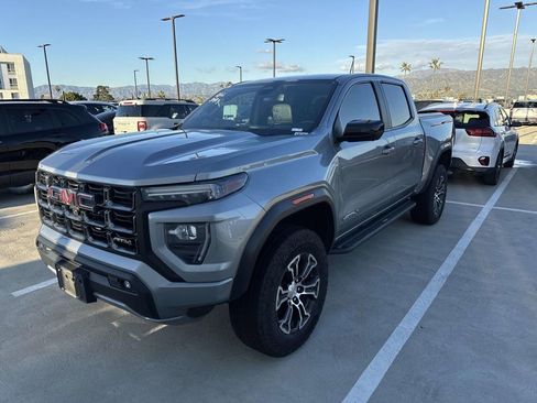 Used 2023 GMC Canyon AT4 w/ AT4 Premium Package image 9