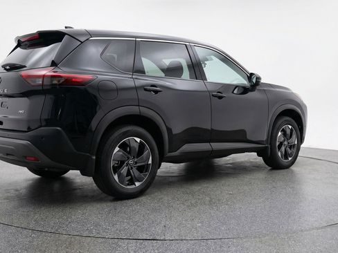Used 2025 Nissan Rogue SV AWD/4WD image 9