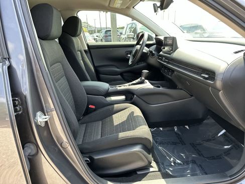 Used 2025 Honda HR-V LX image 14