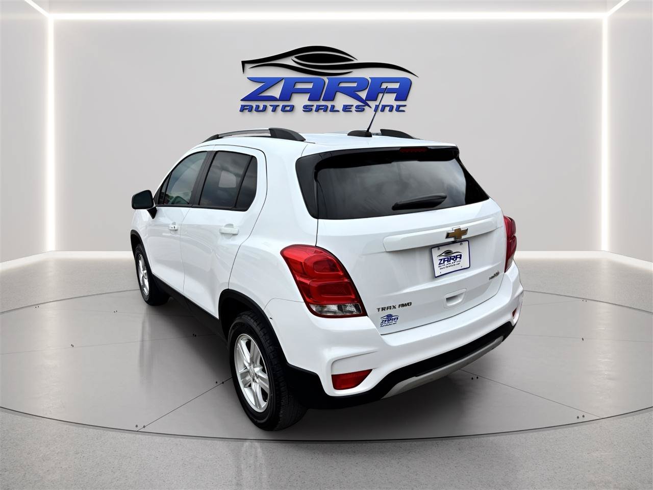 Used 2022 Chevrolet Trax LT w/ LT Convenience Package AWD/4WD image 8