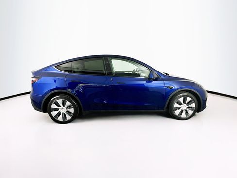 Used 2024 Tesla Model Y Long Range AWD/4WD image 10