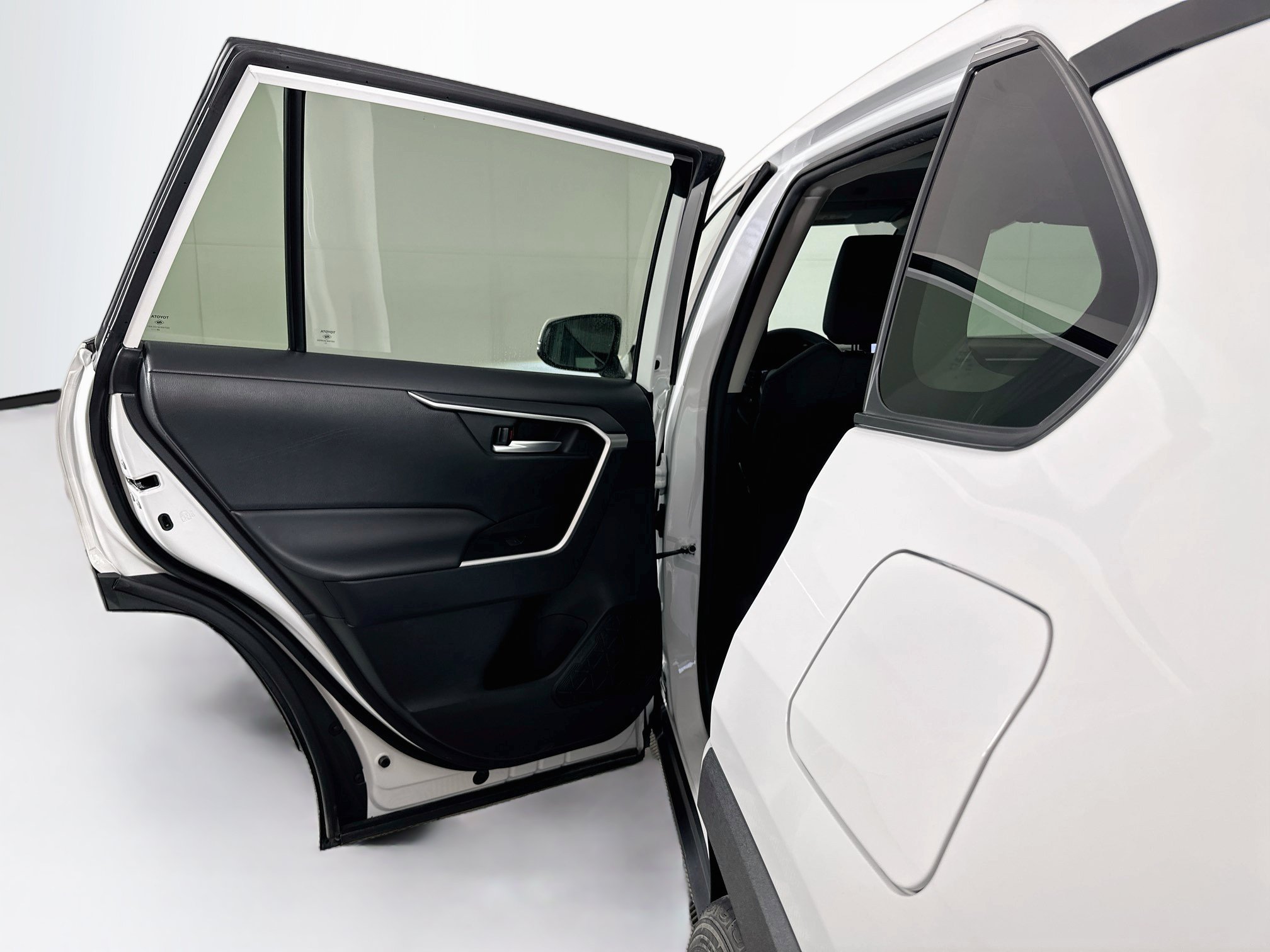 Used 2025 Toyota RAV4 XLE AWD/4WD image 26