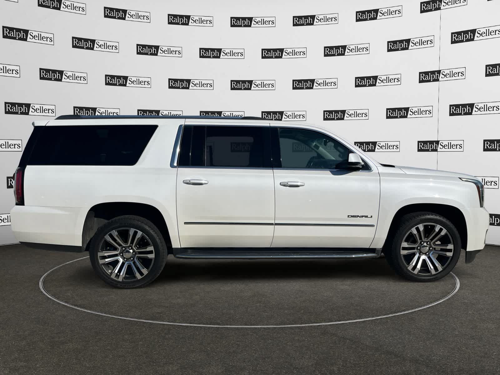 Used 2019 GMC Yukon XL Denali w/ Open Road Package RWD image 4