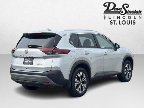 Used 2023 Nissan Rogue SV w/ SV Premium B Package AWD/4WD image 3