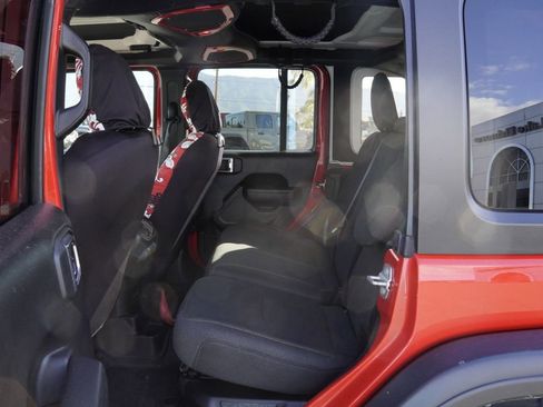 Used 2024 Jeep Wrangler Unlimited image 21