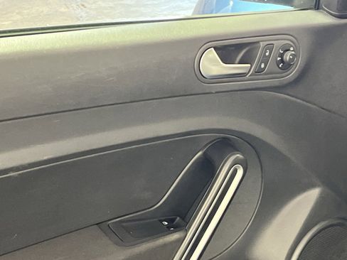 Used 2019 Volkswagen Beetle 2.0T S image 15