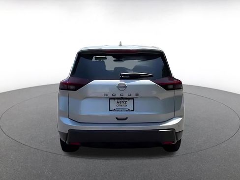 Used 2025 Nissan Rogue SV FWD image 12